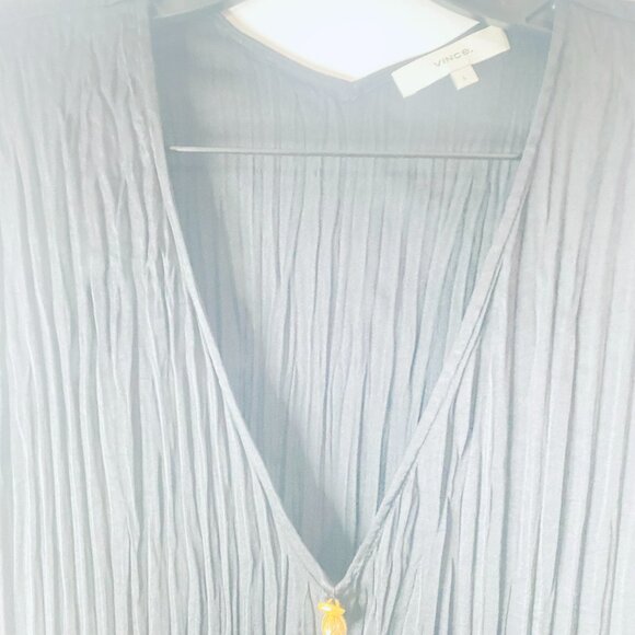 Vince Crinkled V-Neck Blouse – Black, Size L, Made in China - Picture 6 of 15